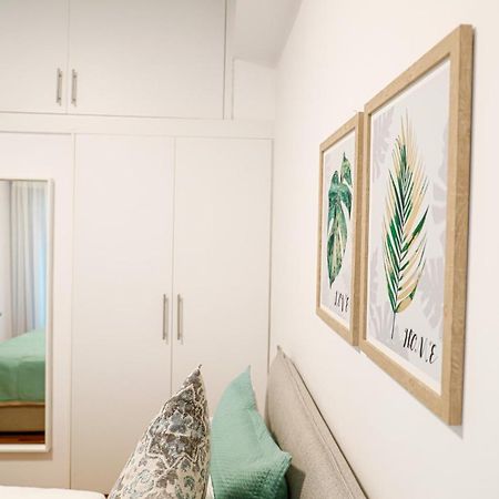 Newly Renovated Apartment 7 Min Walk From Acropolis Athen Eksteriør bilde