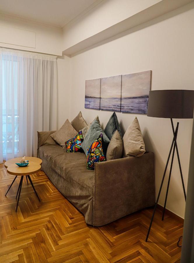 Newly Renovated Apartment 7 Min Walk From Acropolis Athen Eksteriør bilde