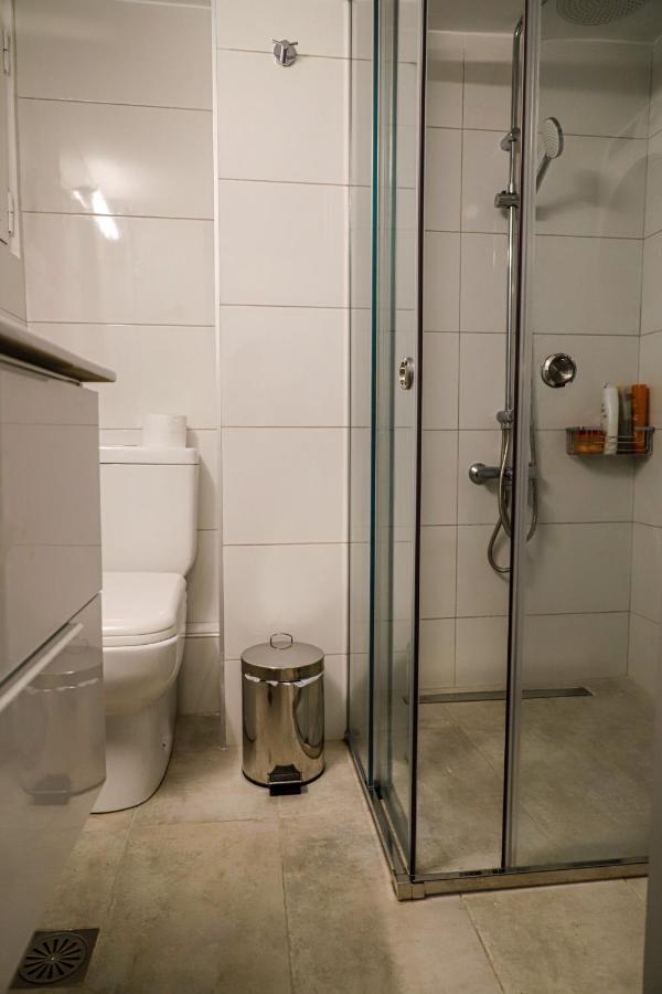 Newly Renovated Apartment 7 Min Walk From Acropolis Athen Eksteriør bilde