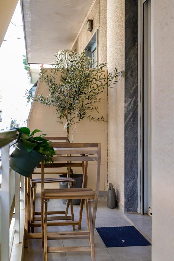 Newly Renovated Apartment 7 Min Walk From Acropolis Athen Eksteriør bilde