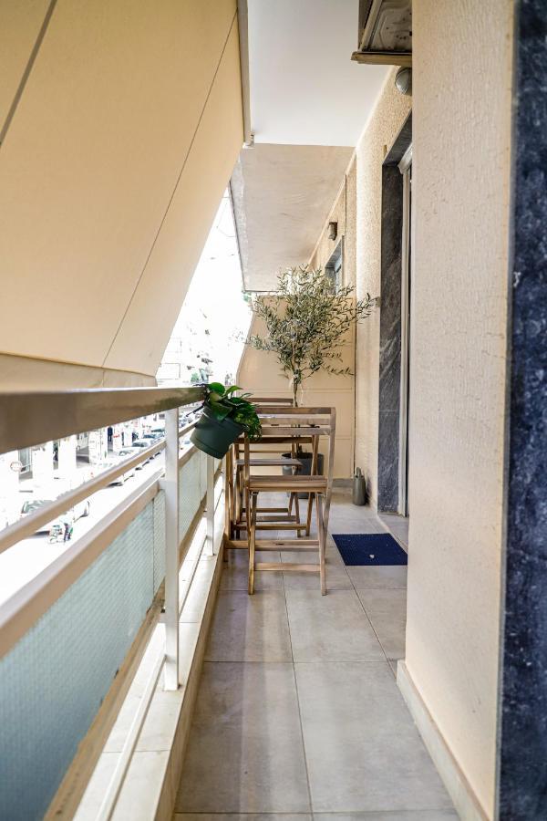Newly Renovated Apartment 7 Min Walk From Acropolis Athen Eksteriør bilde