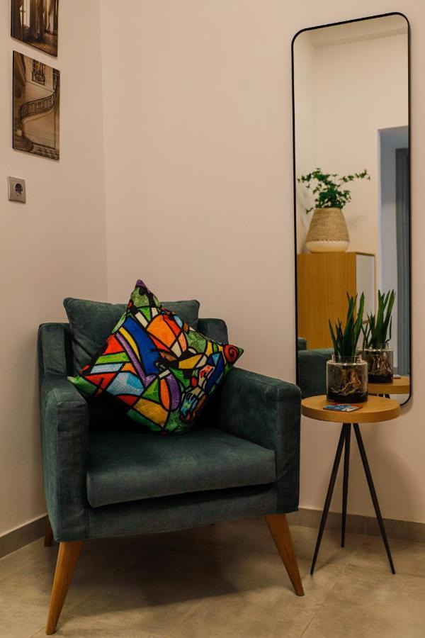 Newly Renovated Apartment 7 Min Walk From Acropolis Athen Eksteriør bilde
