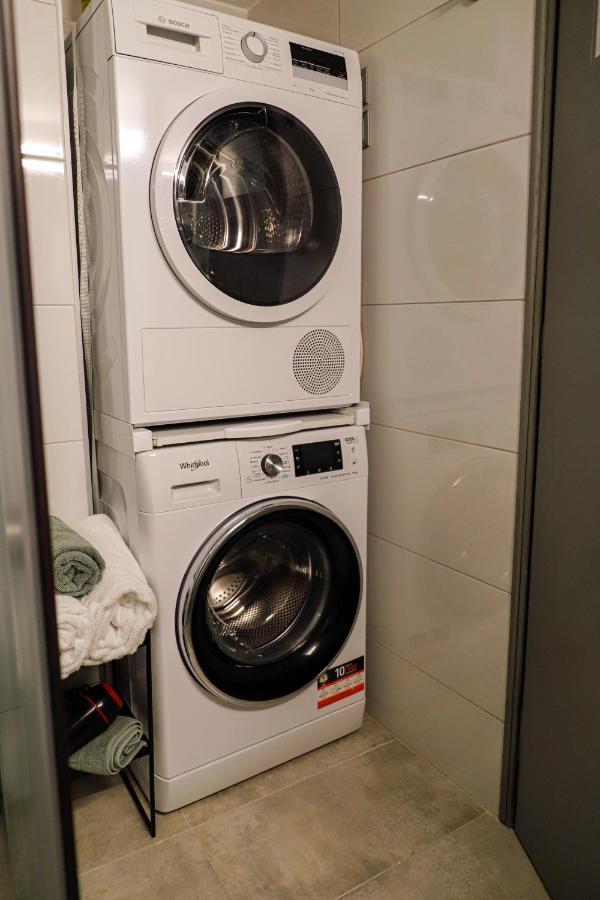 Newly Renovated Apartment 7 Min Walk From Acropolis Athen Eksteriør bilde