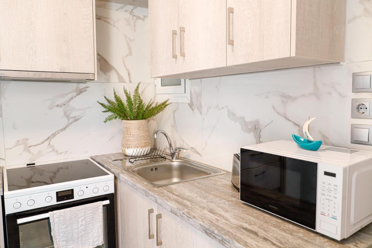 Newly Renovated Apartment 7 Min Walk From Acropolis Athen Eksteriør bilde