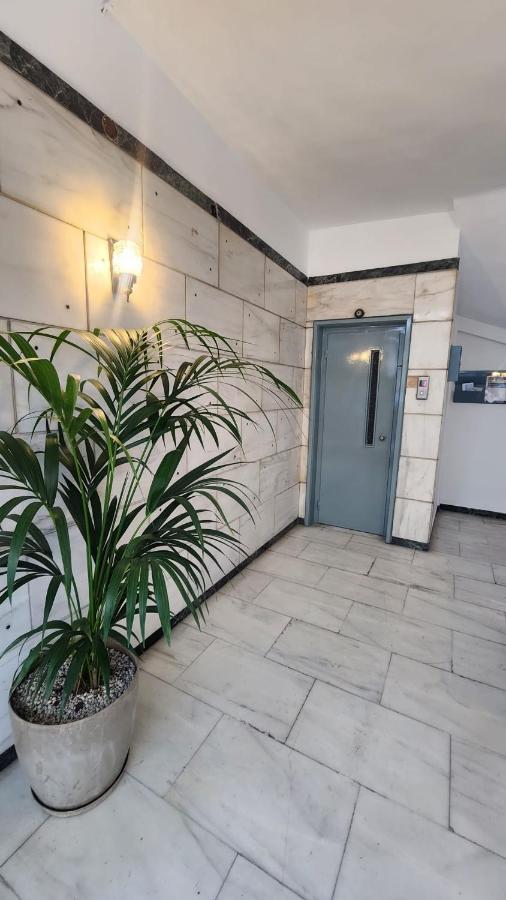 Newly Renovated Apartment 7 Min Walk From Acropolis Athen Eksteriør bilde